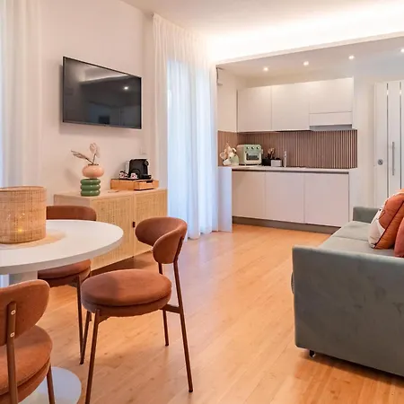 Essenza - Family Connecting Apartment Pescara