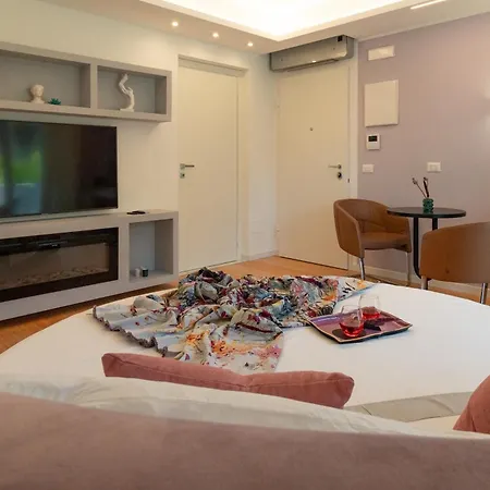 Essenza - Family Connecting Apartment